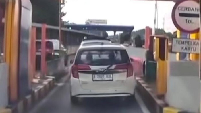 Viral: Mobil Terobos Gerbang Tol Depok Dua Kali, Polisi Lakukan Penyelidikan