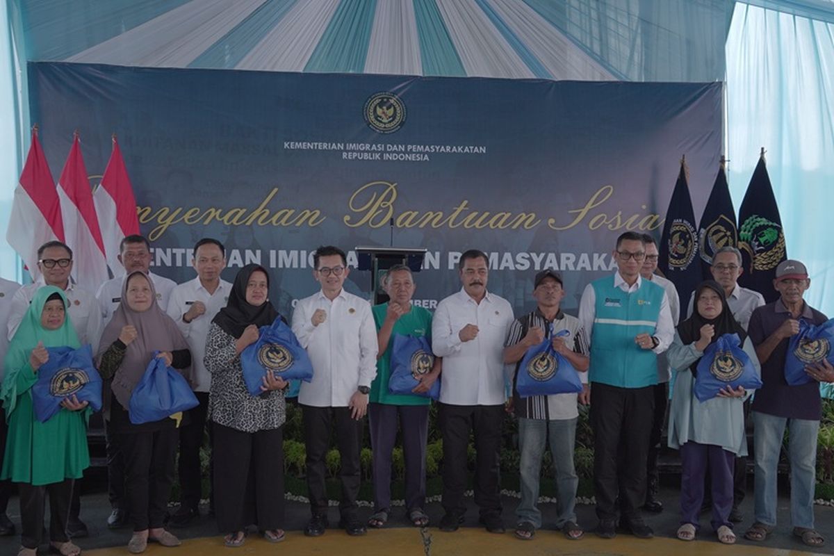Wujud Nyata Program Prioritas Presiden: Kemenimipas Salurkan Ribuan Bansos di Cilacap